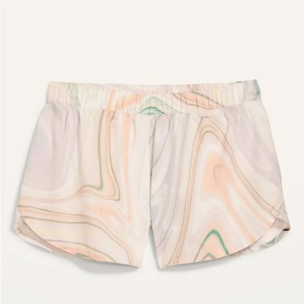 Old Navy swirl pop Mid-Rise StretchTech Dolphin-Hem Run Shorts